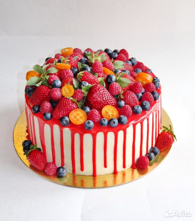 Какой торт можно купить. Торт с фруктами. Торт с фруктами и ягодами. Украшение торта ягодами. Детские торты с фруктами.