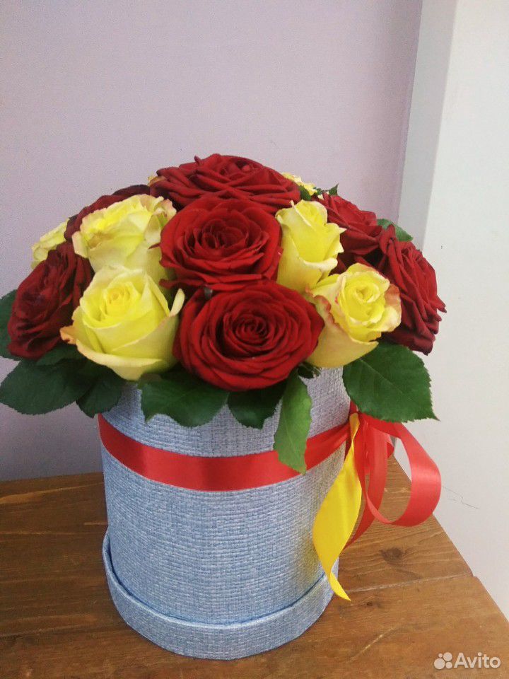 Розы в шляпной коробке купить на Зозу.ру - фотография № 1