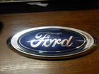 Эмблема крышки багажника, фирменный значок на Ford Mondeo ...
