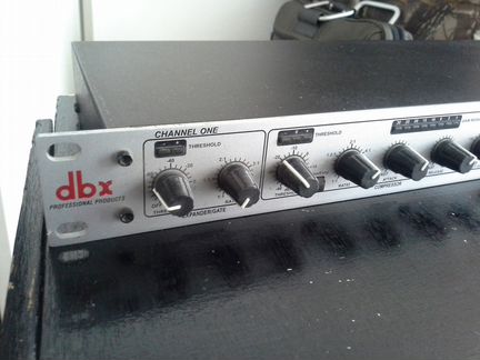 Двухканальный компрессор\гейт. DBX 266 XS
