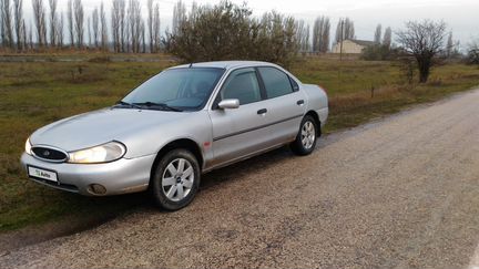 Ford Mondeo 1.8 МТ, 1999, седан
