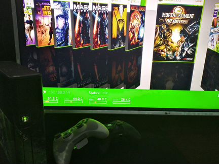Продам приставку Xbox 360E