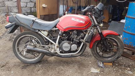 Мотоцикл suzuki