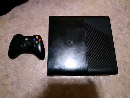 Xbox 360 (500gb) + геймпад + 5 игр