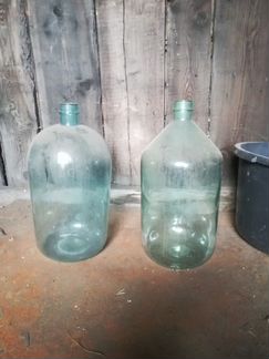 Стеклянные бутыли 18 и 16 литров