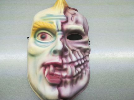 Карнавальная маска для Halloween