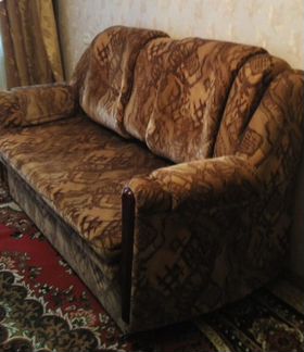 Комплект раскладывающейся мебели диван и два кресл