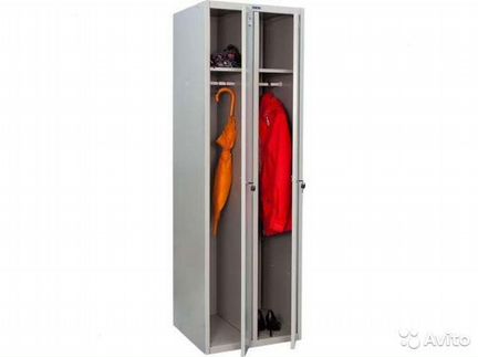 Металлический шкаф для одежды 