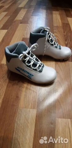 Лыжные ботинки