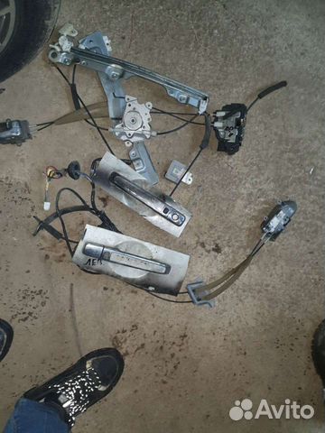 Замок передней двери на ниссан тиана 2005г