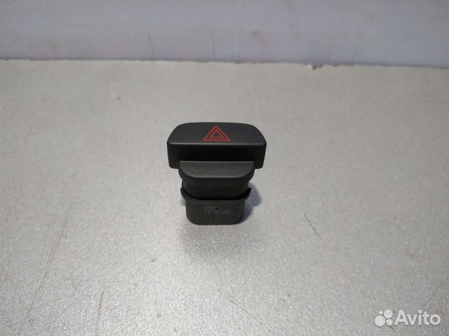 Кнопка аварийки 1335876 Форд Фокус 2 Фьюжн