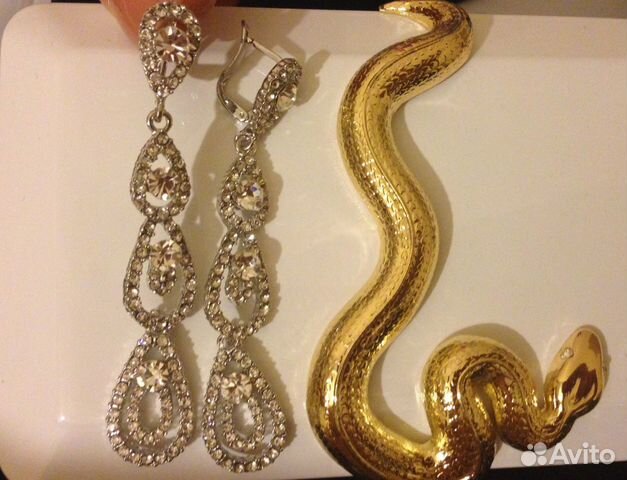 Платье с открытой спиной Платье с открытой спиной