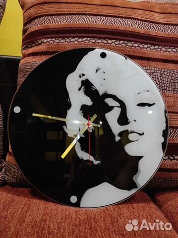 Часы с Мэрилин Монро