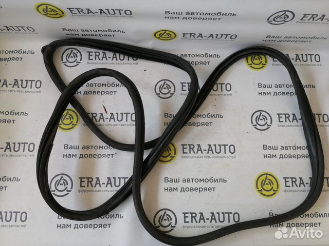 Уплотнитель двери передний правый Kia Sportage