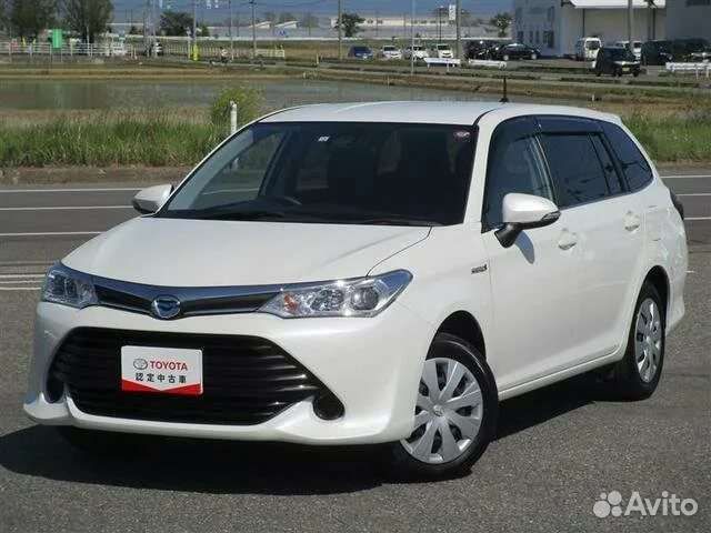 toyota corolla fielder 2018