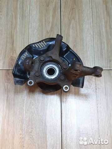 Кулак поворотный передний Toyota Corolla E150