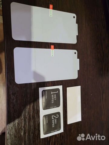 Защитная пленка на телефон