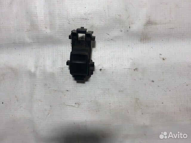 Кнопка переключателья стеклоподъемника Тойота camr