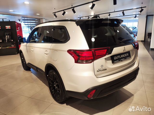 Mitsubishi Outlander 2.0 CVT, 2022