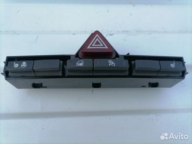 Кнопка аварийной сигнализации Opel Corsa D