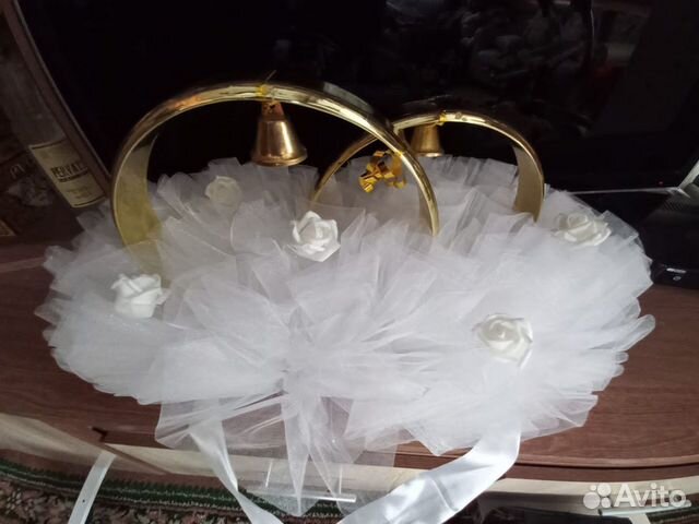 Свадебные кольца на машину, атрибутика, украшения