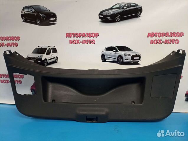 Обшивка крышки багажника Renault Megan 3 Hatchback