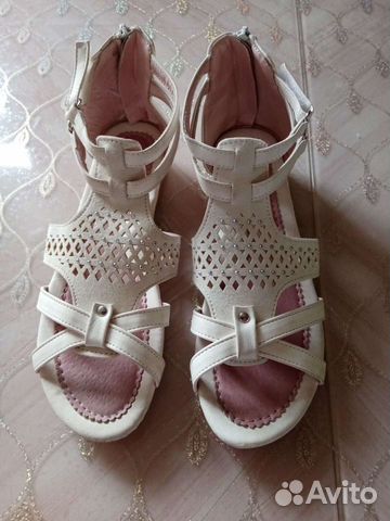 Новые кожаные босоножки, р. 35