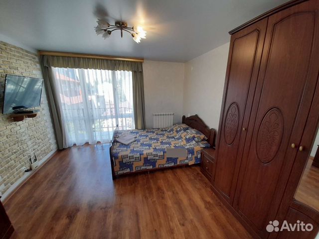 

2-к. квартира, 90 м², 3/3 эт.