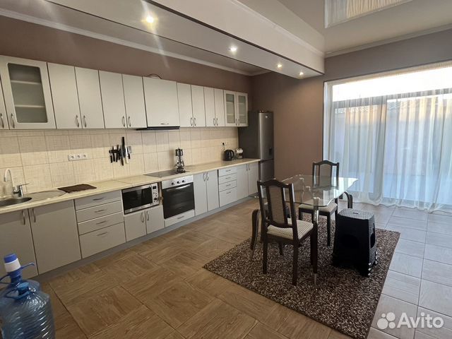 

3-к. таунхаус, 180 м²