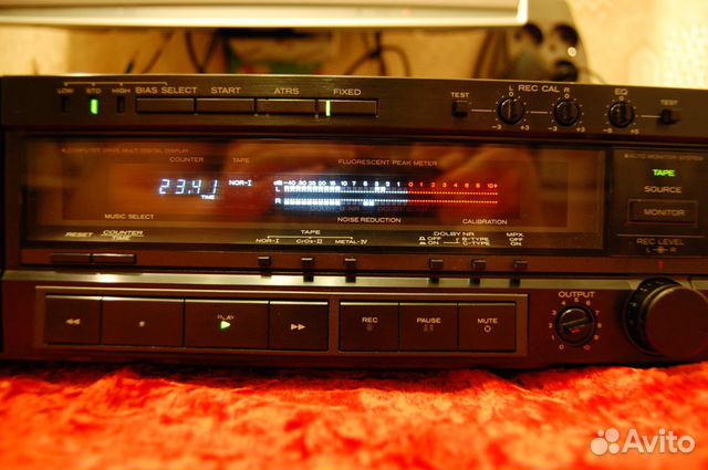 Hitachi D-909 Hitachi D-909