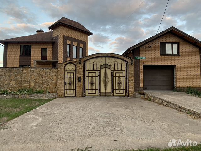 

Коттедж 300 м² на участке 15 сот.