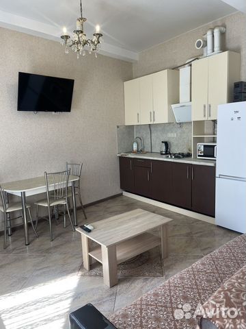 

1-к. квартира, 42 м², 1/7 эт.