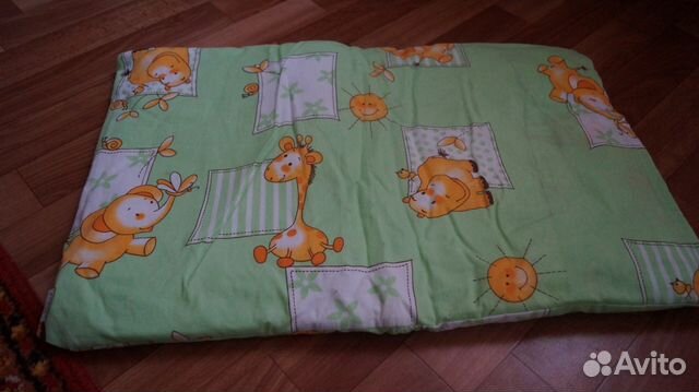 Подушка,пододеяльник,2 простыни на резинках