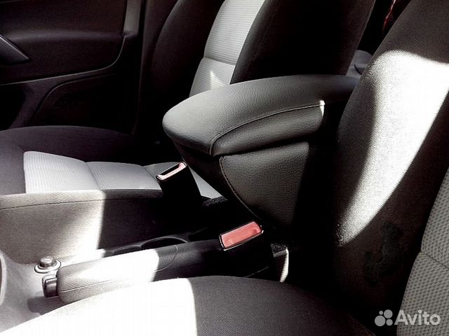 Подлокотник для Skoda Octavia A5 Подлокотник для Skoda Octavia A5
