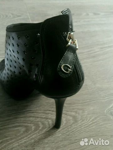 Летние ботильоны Guess. Кожа. 40 р