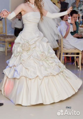 Платье, фата, накидка, перчатки, шпильки, подъюбни Платье, фата, накидка, перчатки, шпильки, подъюбни
