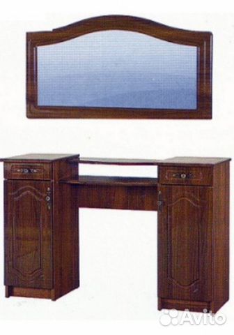 Столик туалетный