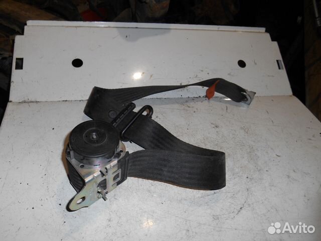 Ремень безопасности 3M51R611B68AH Ford Focus 2