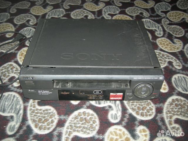 Видеомагнитофон sony SLV-P58EE включается