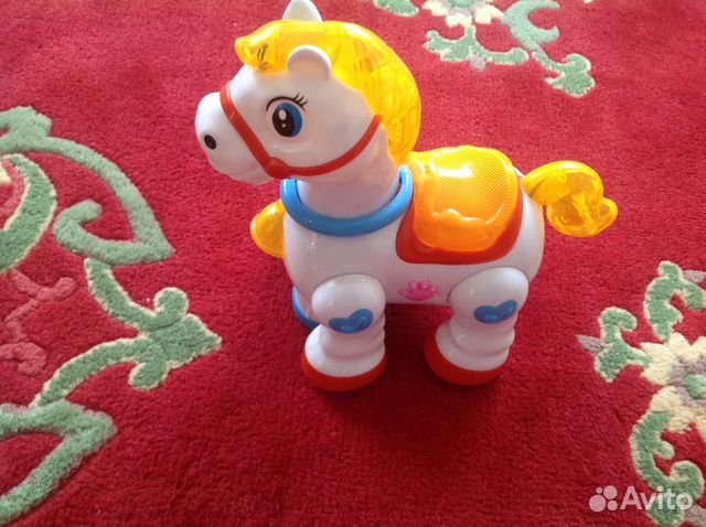 Авито лошадка. Лошадь инерционная игрушка. Лошадки инерционные детские. Лошадка из Владимира игрушка. Лошадь инерционная игрушка купить.