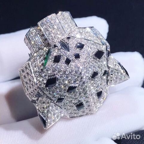 Cartier бриллиантовое кольцо с ониксом и изумрудом Cartier бриллиантовое кольцо с ониксом и изумрудом