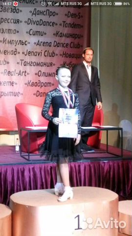 Платье для спортивных бальных танцев Платье для спортивных бальных танцев