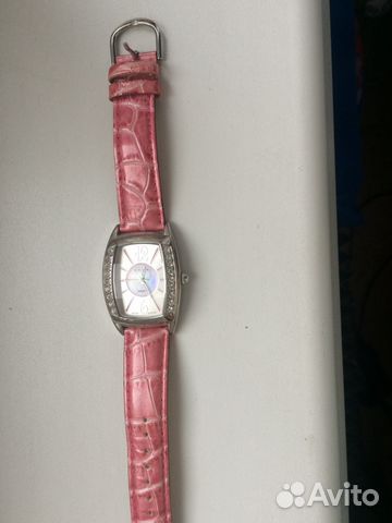 Часы кварцевые Avon