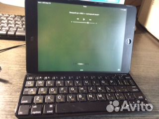 Чехол со встроенной клавиатурой Logitech