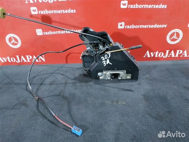 Замок двери задний правый Mercedes W203 S203