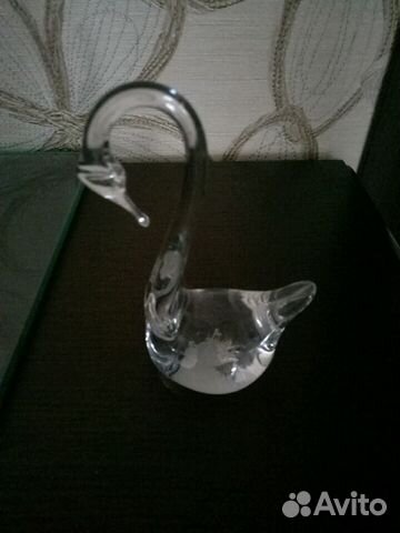 Лебедь стекло