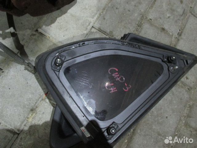 Форточка задняя левая в крыло на киа сид с12по18го