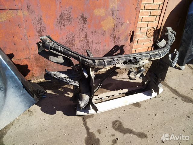 Audi Q7 телевизор с усилителем переднего бампера