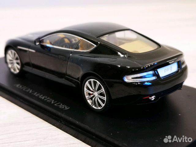Модель Aston Martin DB9 от kyosho