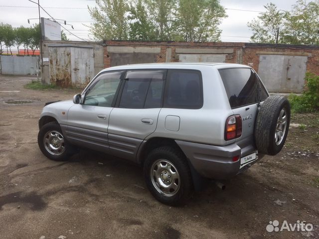 Toyota RAV4 2.0 AT, 1997, 305 000 км